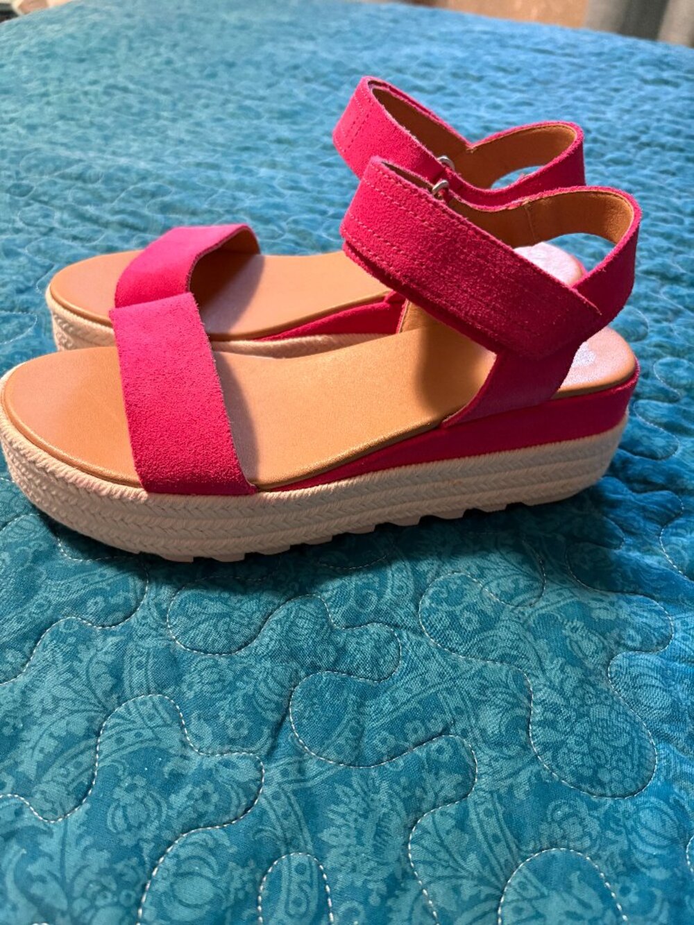 Sorel Cameron Platform Pink/Fuchsia Women's Sandal Size 7.5 NWOB